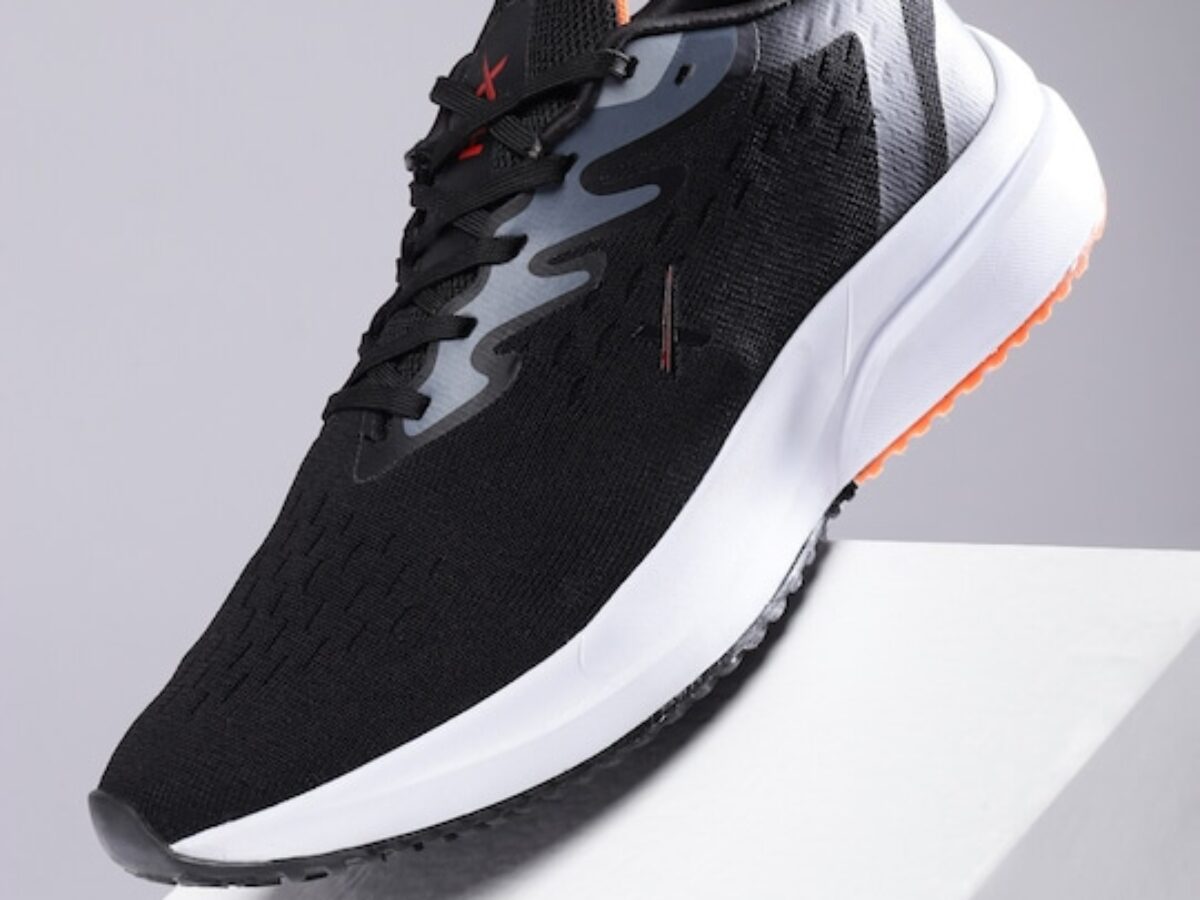 HRX by Hrithik Roshan Men Black Zoom Mesh Running Shoes Mensfashionx
